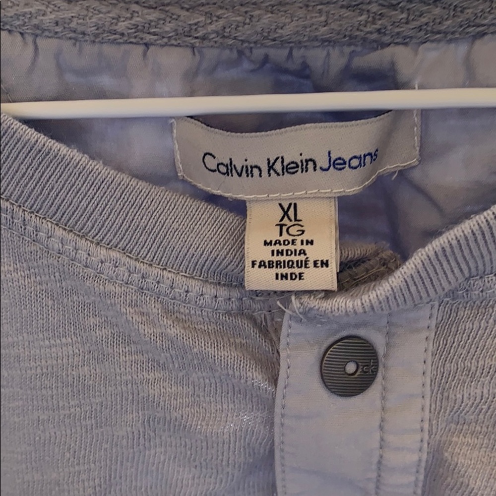 Shirt - Picture 4 of 4